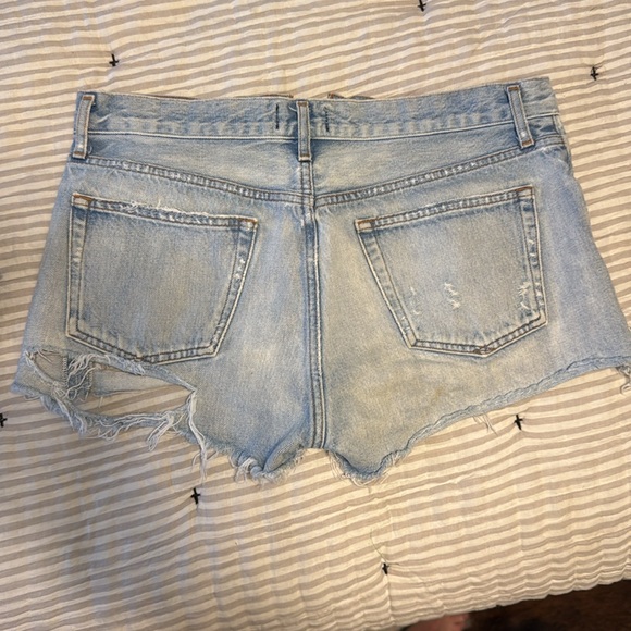 agolde style a026 g-811 size 28 light wash distressed cut off shorts - Picture 4 of 4